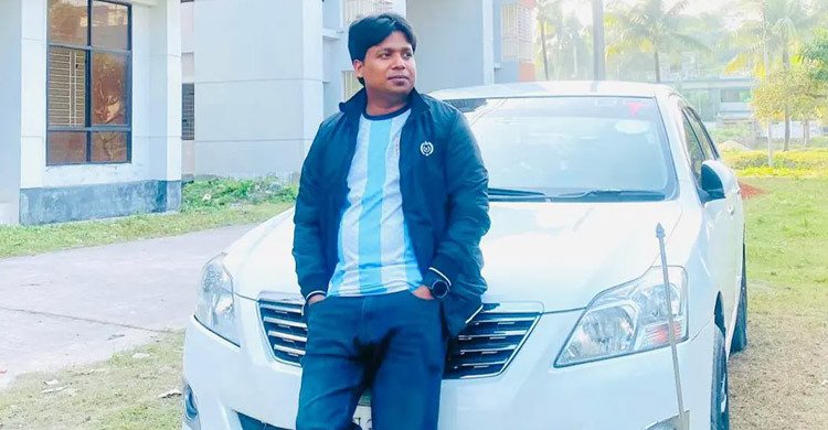 আর্জেন্টিনা জার্সি পরে এলে ভিজিট অর্ধেক, পটুয়াখালীর চিকিৎসকের ব্যতিক্রমী ঘোষণা